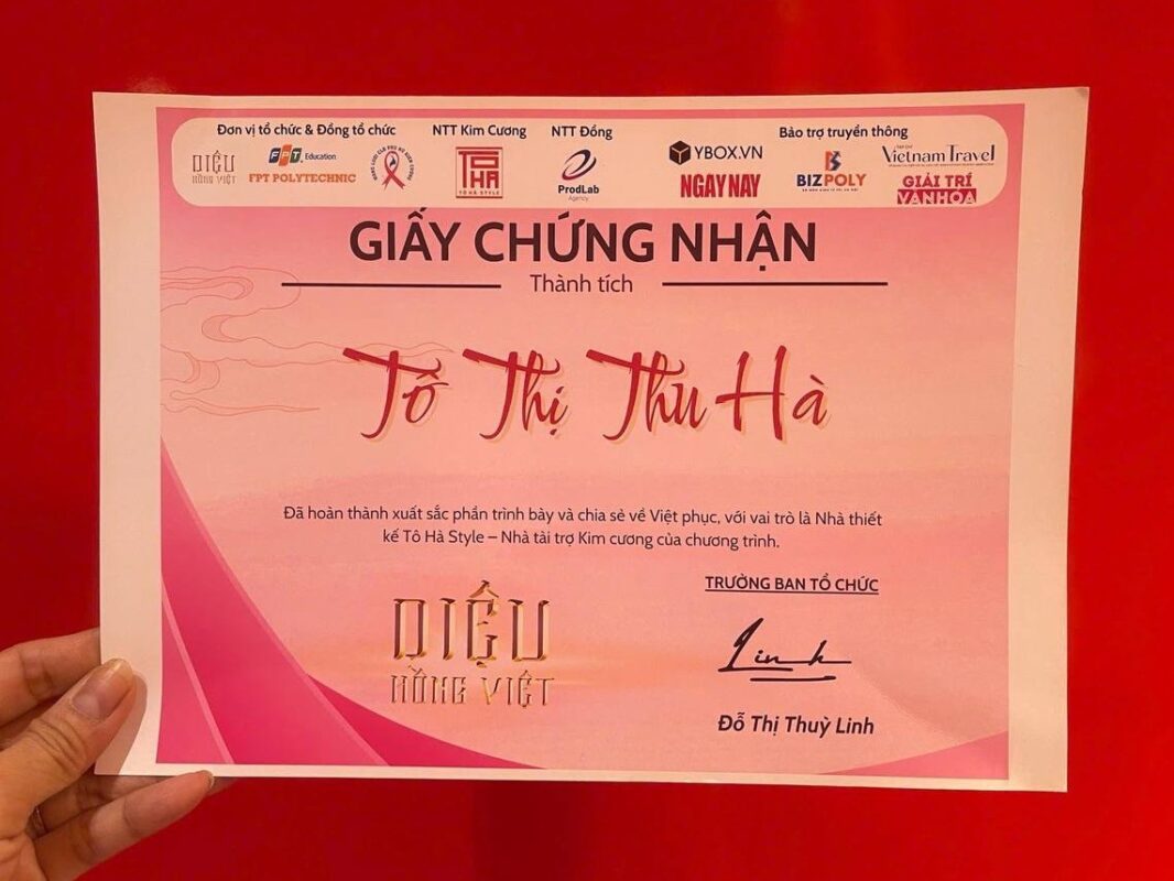 Giấy chứng nhận 1 Chung nhan thanh tich xuat sac danh cho Nha thiet ke To Thi Thu Ha trong linh vuc Viet phuc