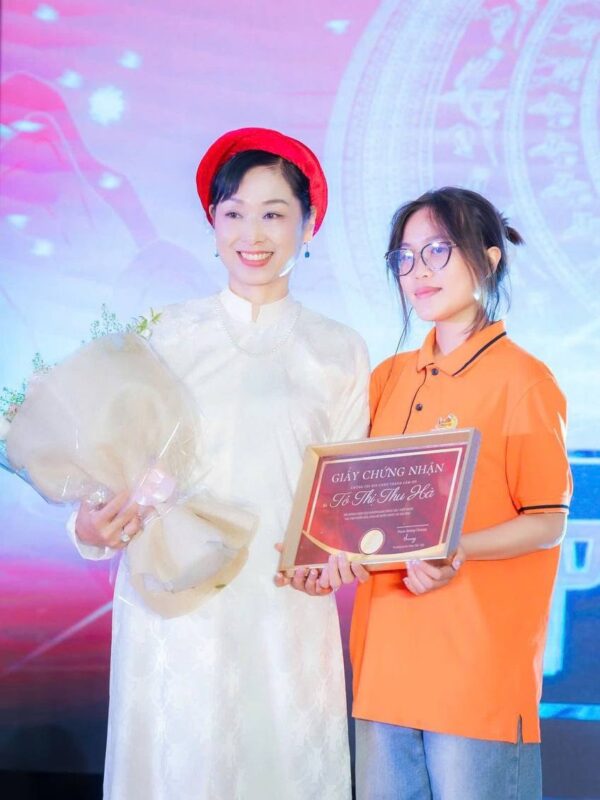 Người sáng lập & Nhà thiết kế Tô Thị Thu Hà - Tohastyle