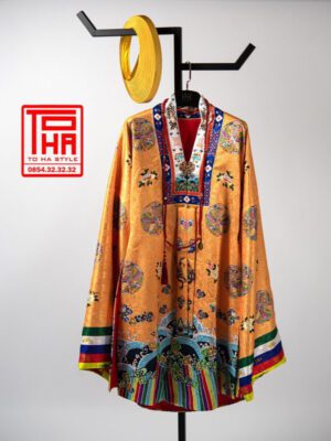 Bộ áo Nhật Bình nữ – vàng đậm, chất liệu gấm thêu hoa văn phượng ổ