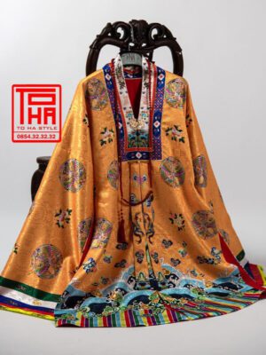 Bộ áo Nhật Bình nữ – vàng đậm, chất liệu gấm thêu hoa văn phượng ổ