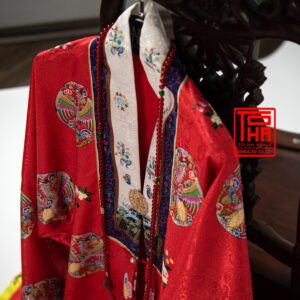 Thiết kế, may đo và cho thuê cổ phục Việt Nam & Việt phục tại Tô Hà Style 18 áo Nhật Bình cho nữ màu đỏ đậm, chất liệu gấm thêu hoa văn phượng ổ