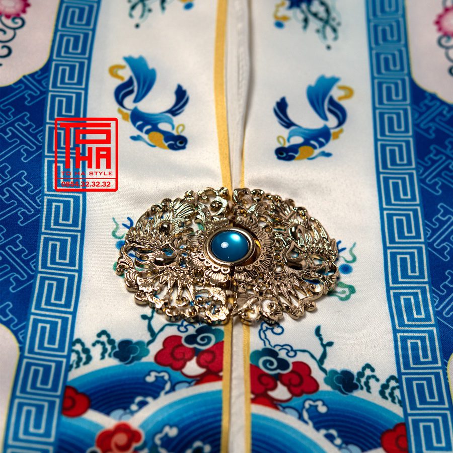 áo Nhật Bình nữ – trắng, vải tafta in họa tiết ngư quần hội (2) ao Nhat Binh nu – trang vai tafta in hoa tiet ngu quan hoi 2