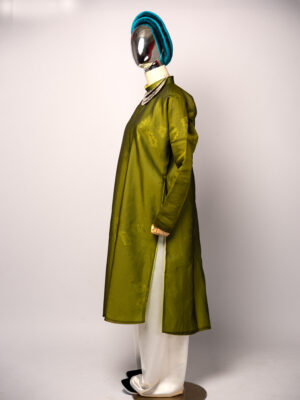 Bộ áo Ngũ Thân - Xanh rêu cổ điển, chất liệu gấm thêu chìm họa tiết hoa mai