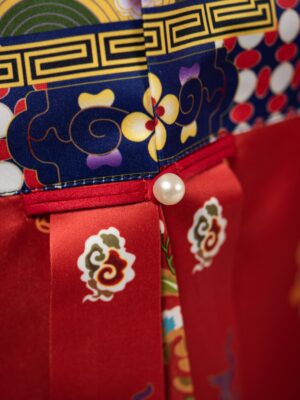 Bộ áo Nhật Bình nữ - Đỏ tưới, chất vải tafta in họa tiết ổ phượng