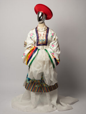 Bộ áo Nhật Bình nữ - trắng, chất liệu gấm truyền thống thêu phượng ổ