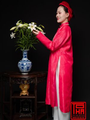Cho thue ao Ngu Than hong canh sen chat lieu gam hoa tiet hoa mau don det chim 10