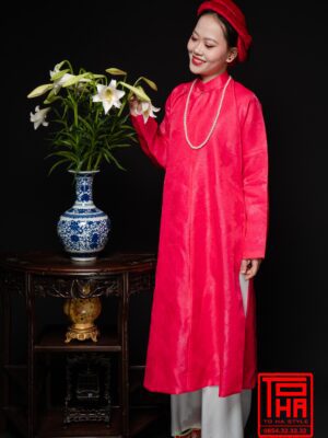 Cho thue ao Ngu Than hong canh sen chat lieu gam hoa tiet hoa mau don det chim 3