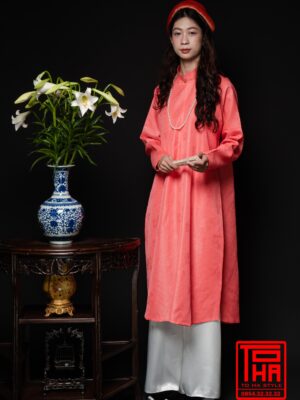 Cho thuê áo Ngũ Thân - hồng đào, chất liệu gấm họa tiết hoa nhí dệt chìm