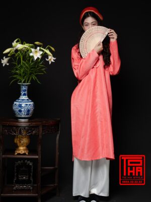 Cho thue ao Ngu Than hong dao chat lieu gam hoa tiet hoa nhi det chim 5