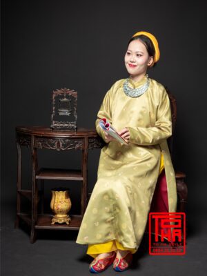 Cho thue ao Ngu Than nu vang nhat chat lieu gam theu hoa van cat tuong 4