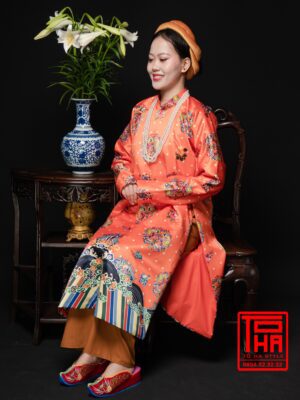 Cho thue bo ao Ngu Than Cam dao chat lieu vai tafta in hoa tiet o phuong cung dinh 2