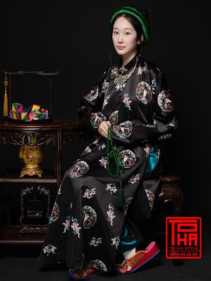 Cho thuê bộ áo Ngũ Thân - Đen, chất vải tafta in họa tiết ổ én