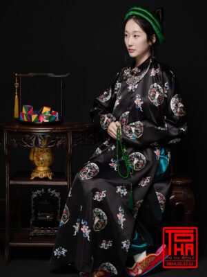 Cho thuê bộ áo Ngũ Thân - Đen, chất vải tafta in họa tiết ổ én