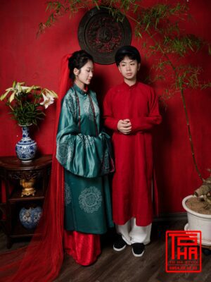 Cho thuê bộ áo Ngũ Thân nam - đỏ đậm, chất liệu gấm truyền thống