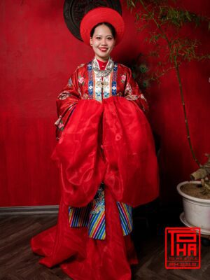 Cho thue bo ao Nhat Binh Nu do tuoi chat lieu gam theu hoa tiet phuong va hoa dao 2