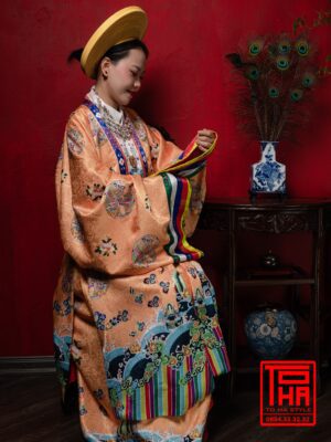 Cho thuê bộ áo Nhật Bình - cam đào, chất liệu gấm thêu họa tiết ổ phượng