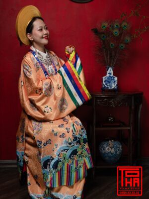 Cho thuê bộ áo Nhật Bình - cam đào, chất liệu gấm thêu họa tiết ổ phượng