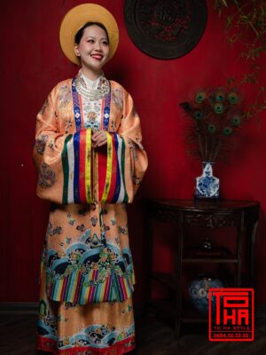 Cho thuê bộ áo Nhật Bình - cam đào, chất liệu gấm thêu họa tiết ổ phượng