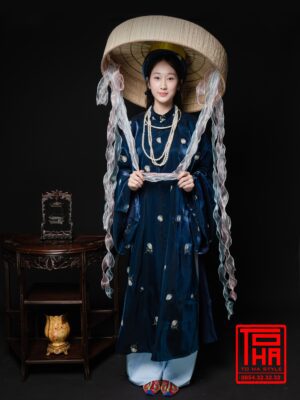 Cho thue bo ao Tac Nu Xanh Dam chat lieu gam theu hoa tiet hoa cuc trang 8