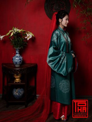 Cho thue bo ao Tac xanh luc bao vai tafta in hoa tiet chu Tho 2